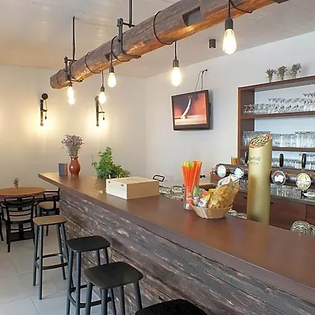 萨拉斯酒店 Šenov