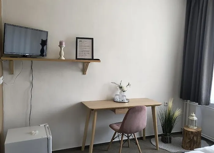 Salas Шенов-в-Новего-Йичина